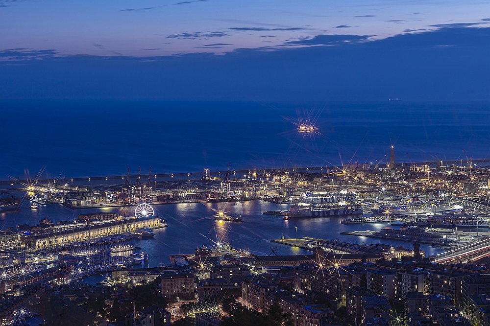 17 - GENOVA IL PORTO.jpg
